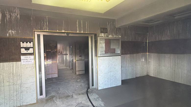 Kayseri'de 12 katlı binanın görevli dairesinde yangın!